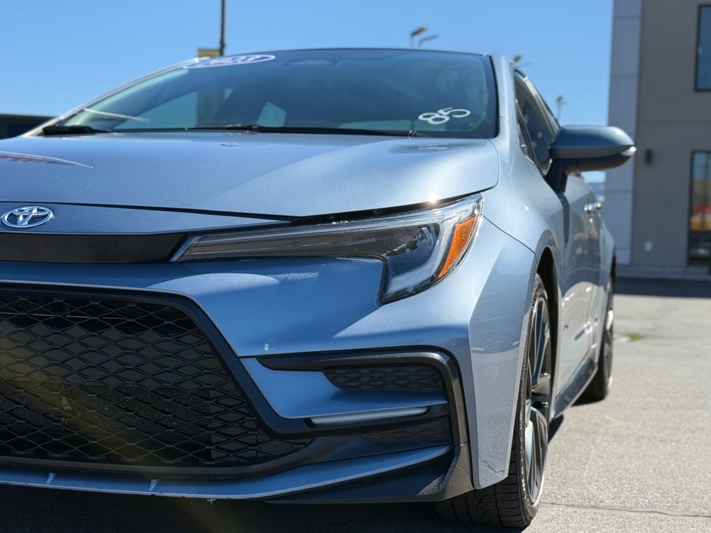 2023 Toyota Corolla SE photo 4