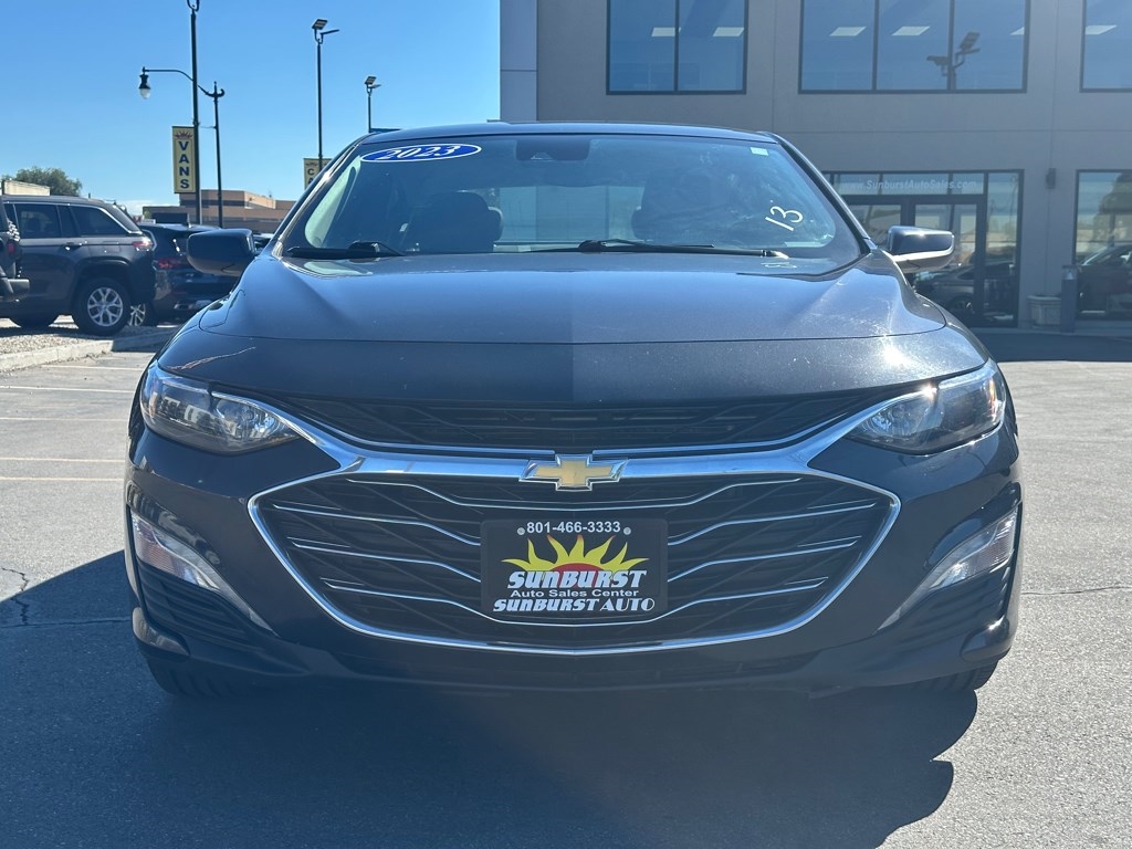 2023 Chevrolet Malibu 1LT photo 2