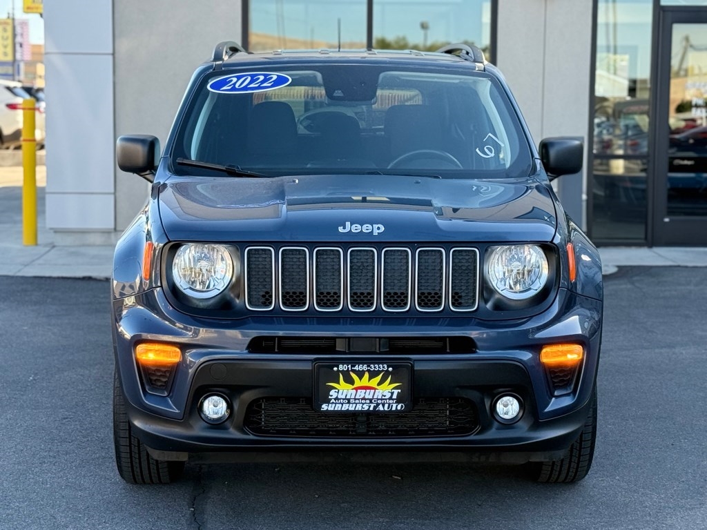 2022 Jeep Renegade Latitude photo 2