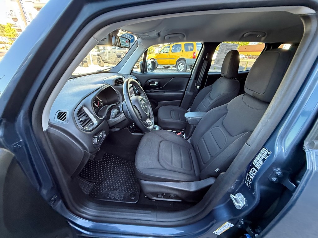 2022 Jeep Renegade Latitude photo 13