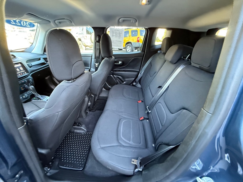 2022 Jeep Renegade Latitude photo 15