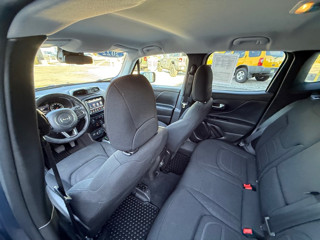 2022 Jeep Renegade Latitude photo 17