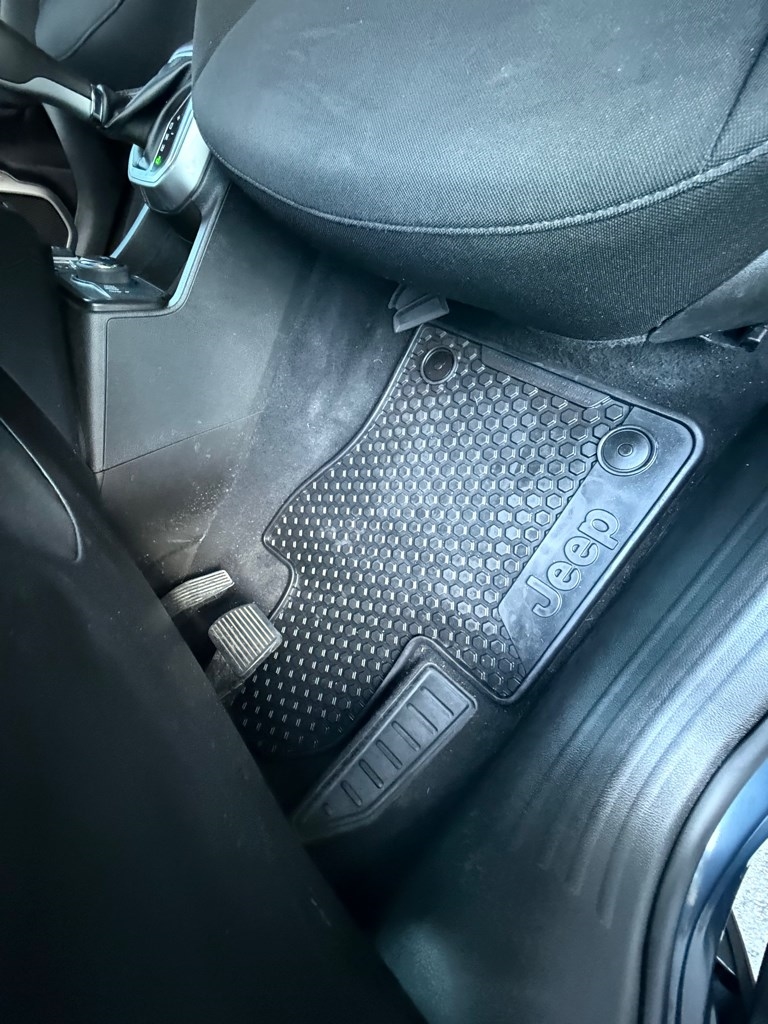 2022 Jeep Renegade Latitude photo 18