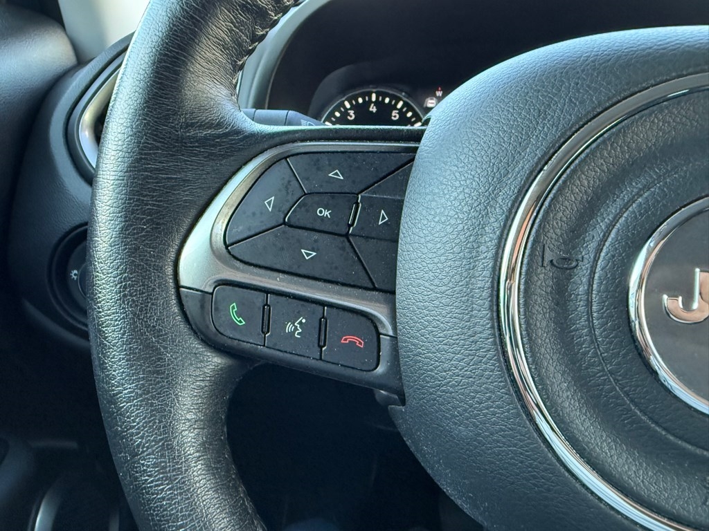 2022 Jeep Renegade Latitude photo 21