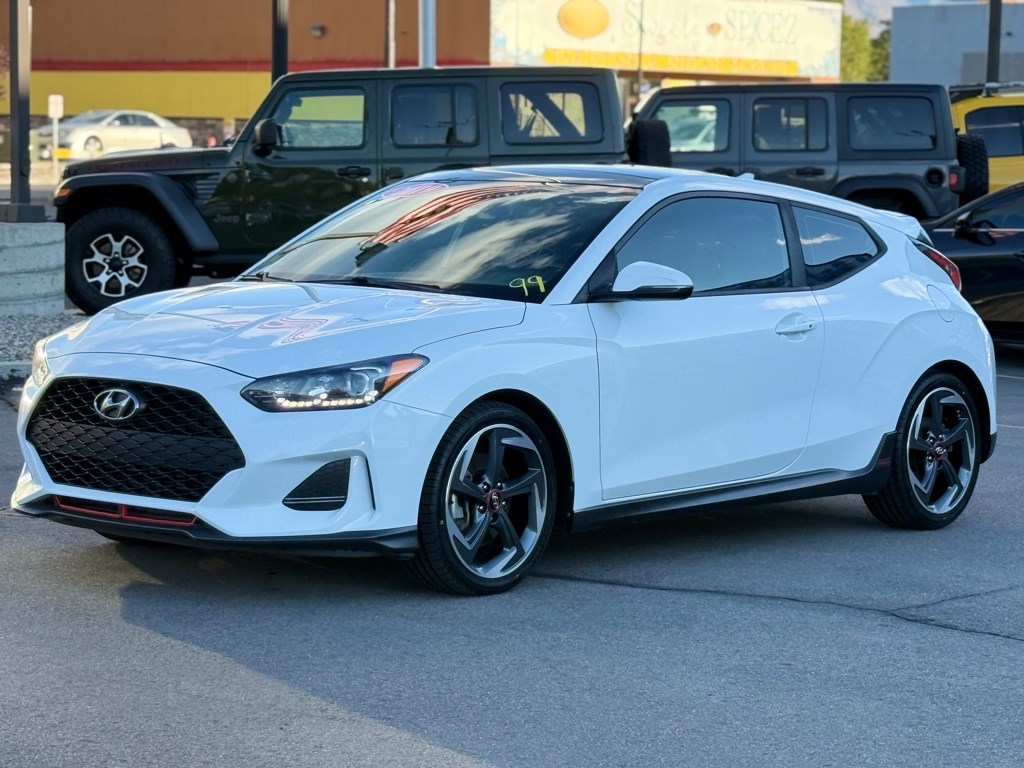 2019 Hyundai Veloster R-Spec Turbo Ultimate photo 3