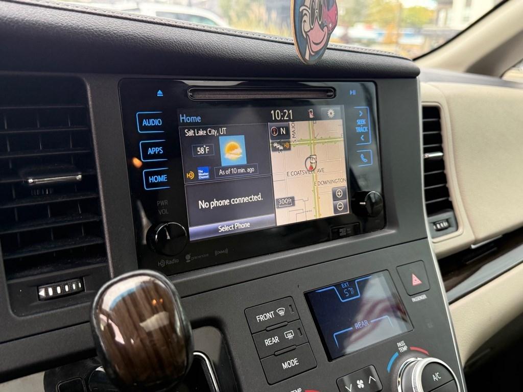 Toyota Sienna XLE 8-Passenger 2017