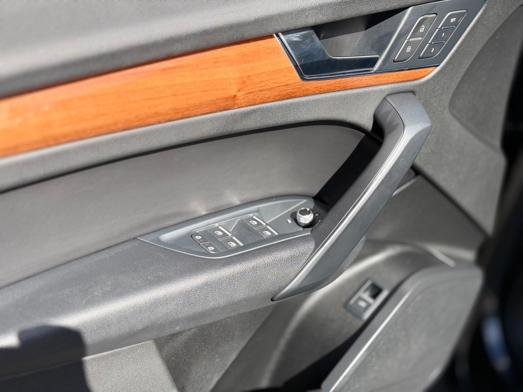 Audi Q5 Premium 45 TFSI quattro 2021