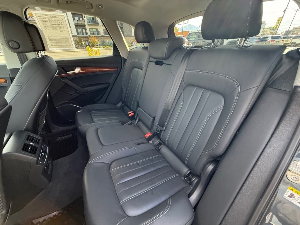 Audi Q5 Premium 45 TFSI quattro 2021