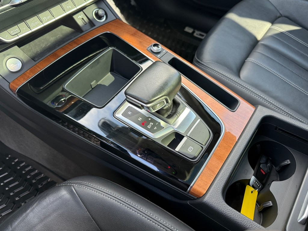 Audi Q5 Premium 45 TFSI quattro 2021