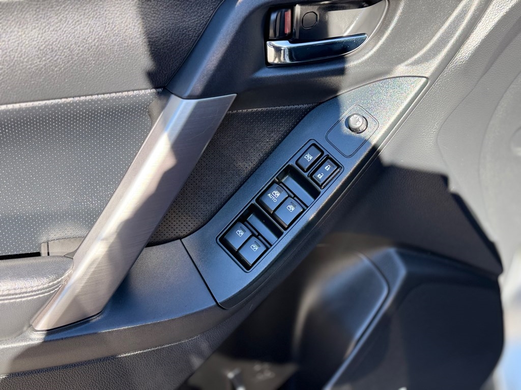 Subaru Forester 2.0 XT Touring 2014 Subaru Forester 2.0 XT Touring 2014