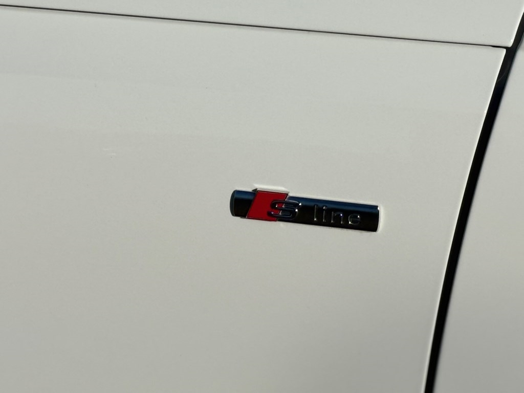 Audi A4 Sedan S line Premium Plus 45 TFSI quattro 2023 Audi A4 Sedan S line Premium Plus 45 TFSI quattro 2023