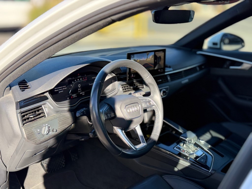 Audi A4 Sedan S line Premium Plus 45 TFSI quattro 2023 Audi A4 Sedan S line Premium Plus 45 TFSI quattro 2023