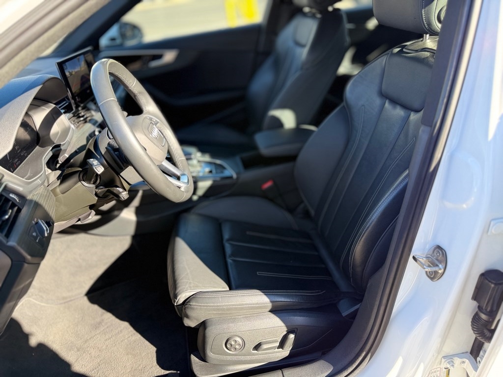 Audi A4 Sedan S line Premium Plus 45 TFSI quattro 2023 Audi A4 Sedan S line Premium Plus 45 TFSI quattro 2023