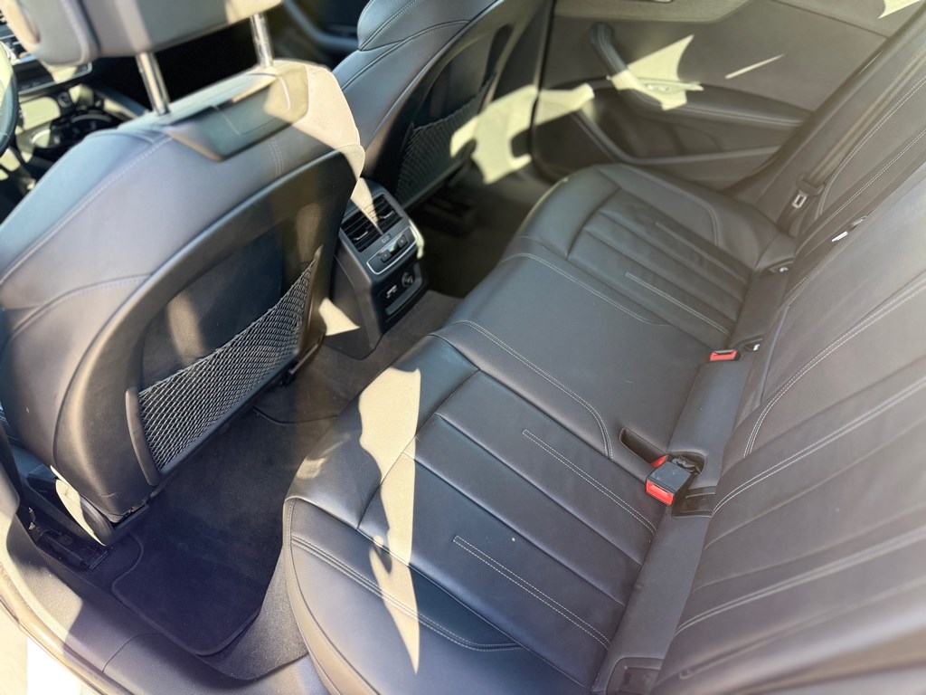 Audi A4 Sedan S line Premium Plus 45 TFSI quattro 2023 Audi A4 Sedan S line Premium Plus 45 TFSI quattro 2023