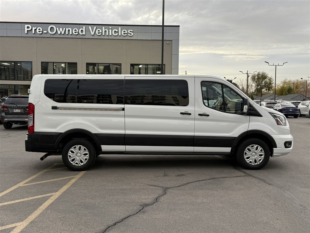2023 Ford Transit Passenger XL photo 4
