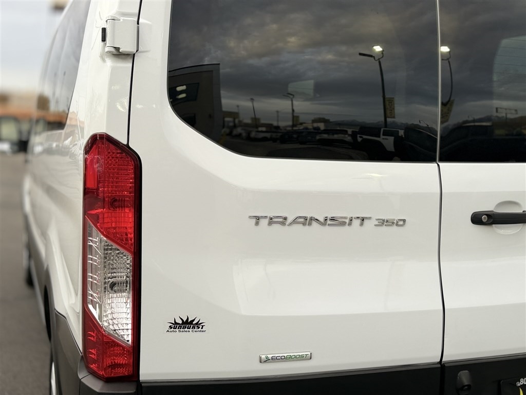 Ford Transit Passenger Wagon T-350 148" Low Roof XL RWD 2023