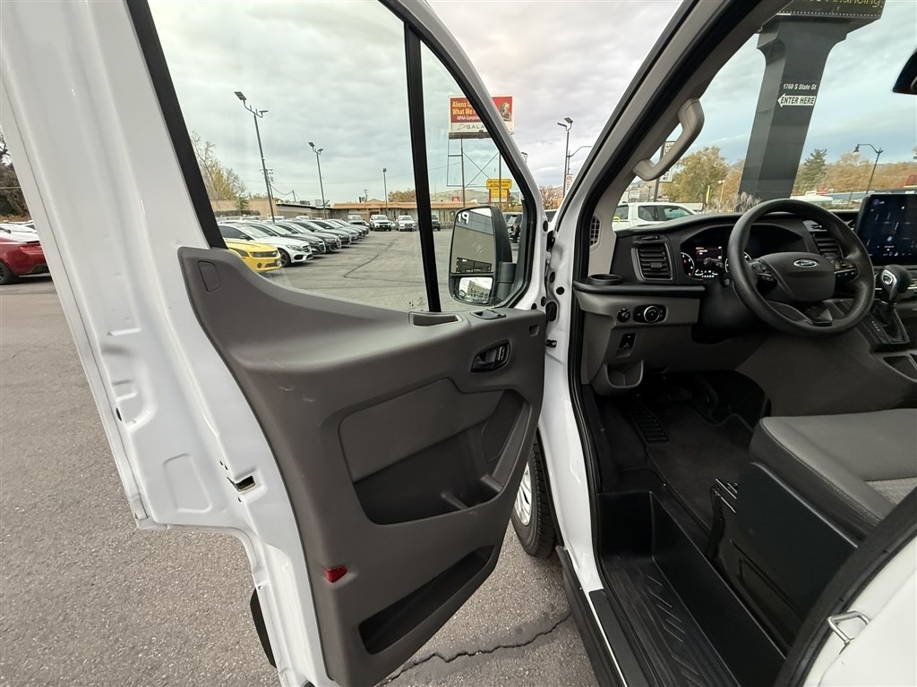 Ford Transit Passenger Wagon T-350 148" Low Roof XL RWD 2023