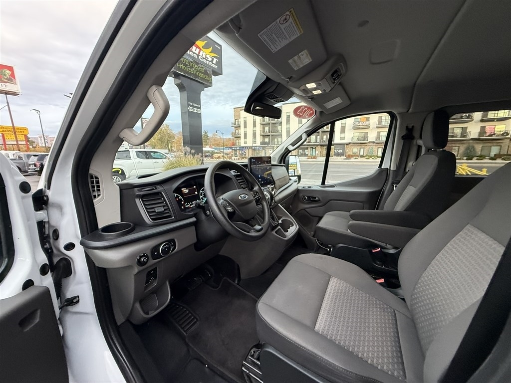 Ford Transit Passenger Wagon T-350 148" Low Roof XL RWD 2023