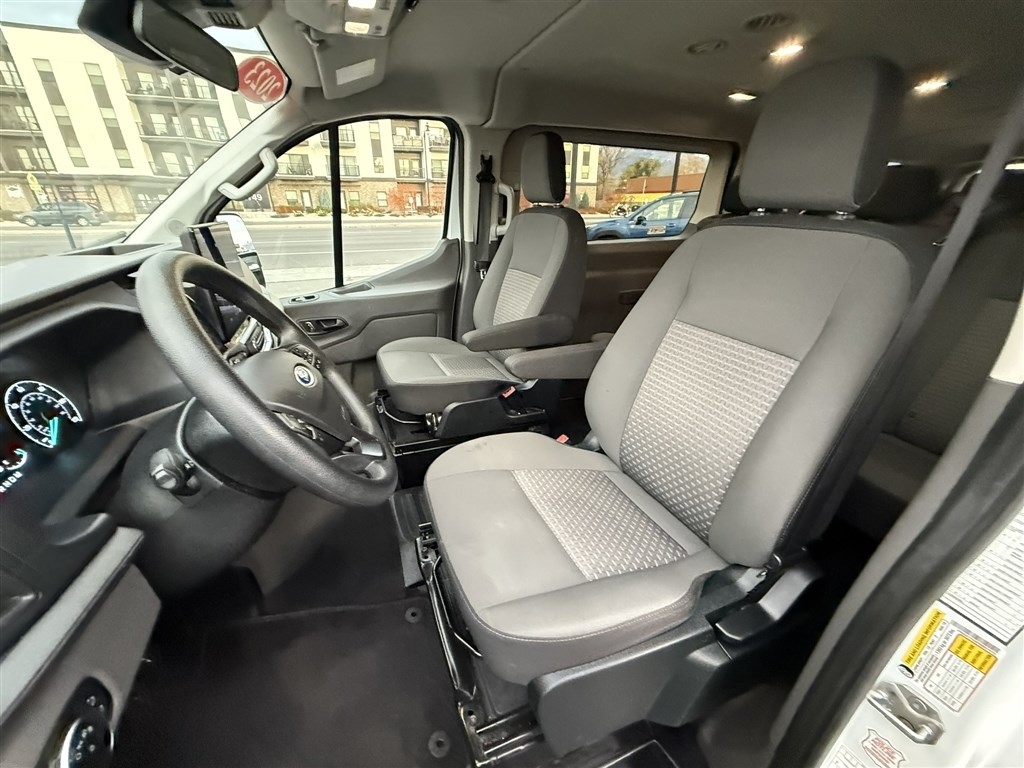 Ford Transit Passenger Wagon T-350 148" Low Roof XL RWD 2023