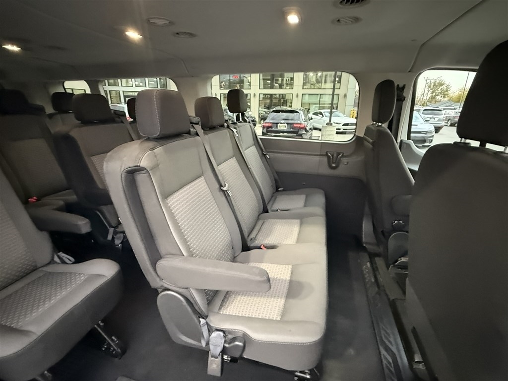 Ford Transit Passenger Wagon T-350 148" Low Roof XL RWD 2023