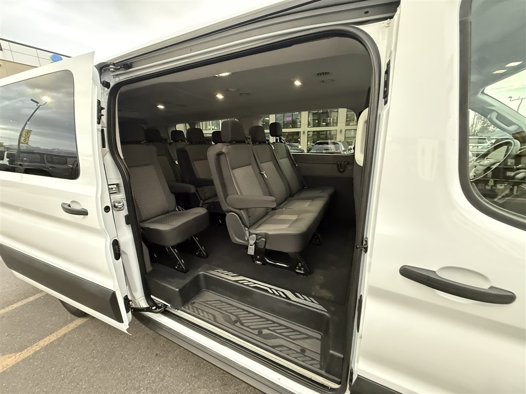 Ford Transit Passenger Wagon T-350 148" Low Roof XL RWD 2023