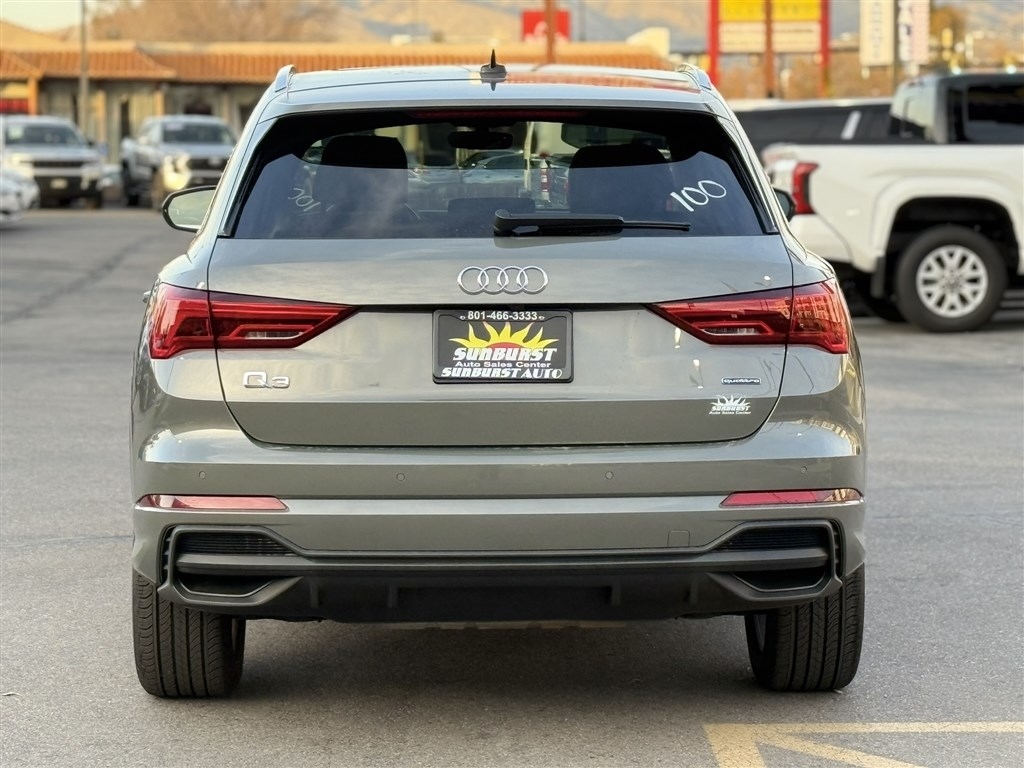 Audi Q3 S line Premium Plus 45 TFSI quattro 2023