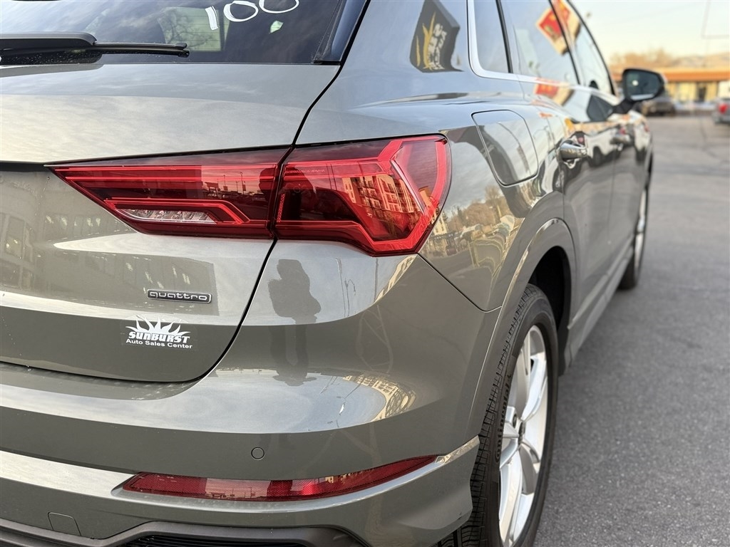 Audi Q3 S line Premium Plus 45 TFSI quattro 2023