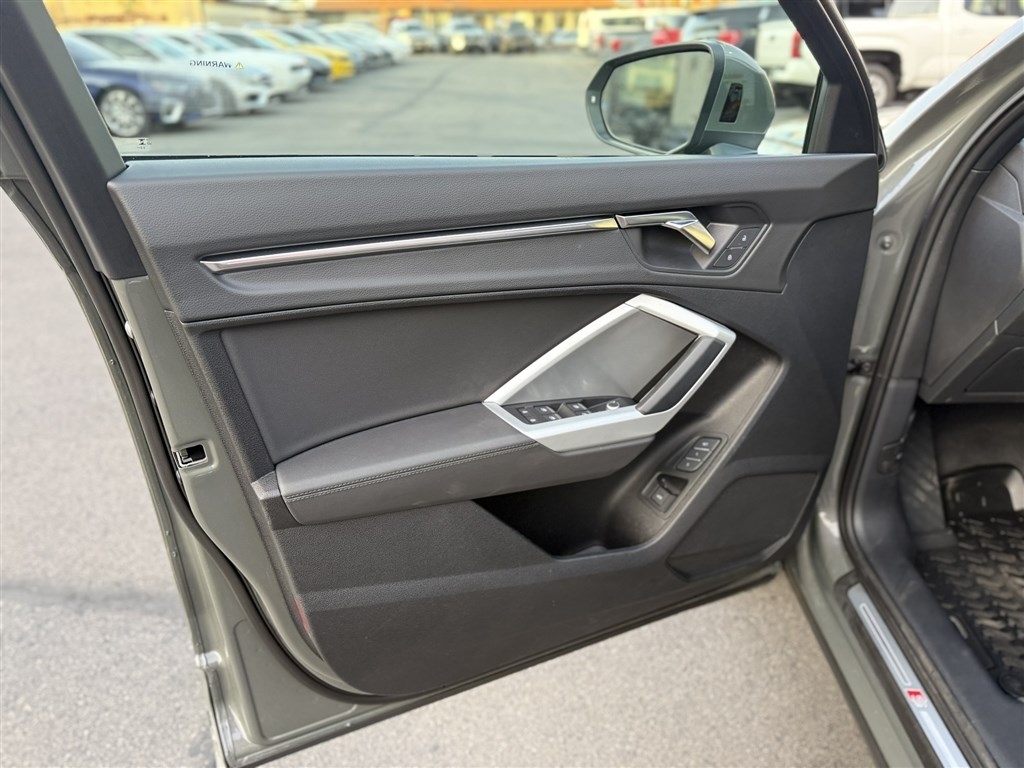 Audi Q3 S line Premium Plus 45 TFSI quattro 2023