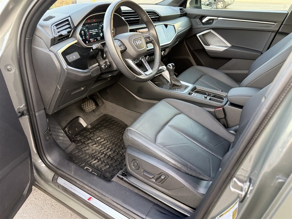 Audi Q3 S line Premium Plus 45 TFSI quattro 2023