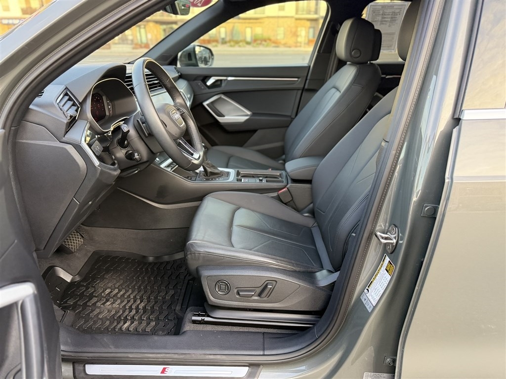 Audi Q3 S line Premium Plus 45 TFSI quattro 2023