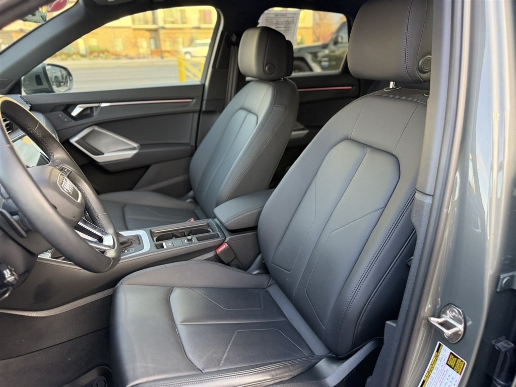 Audi Q3 S line Premium Plus 45 TFSI quattro 2023