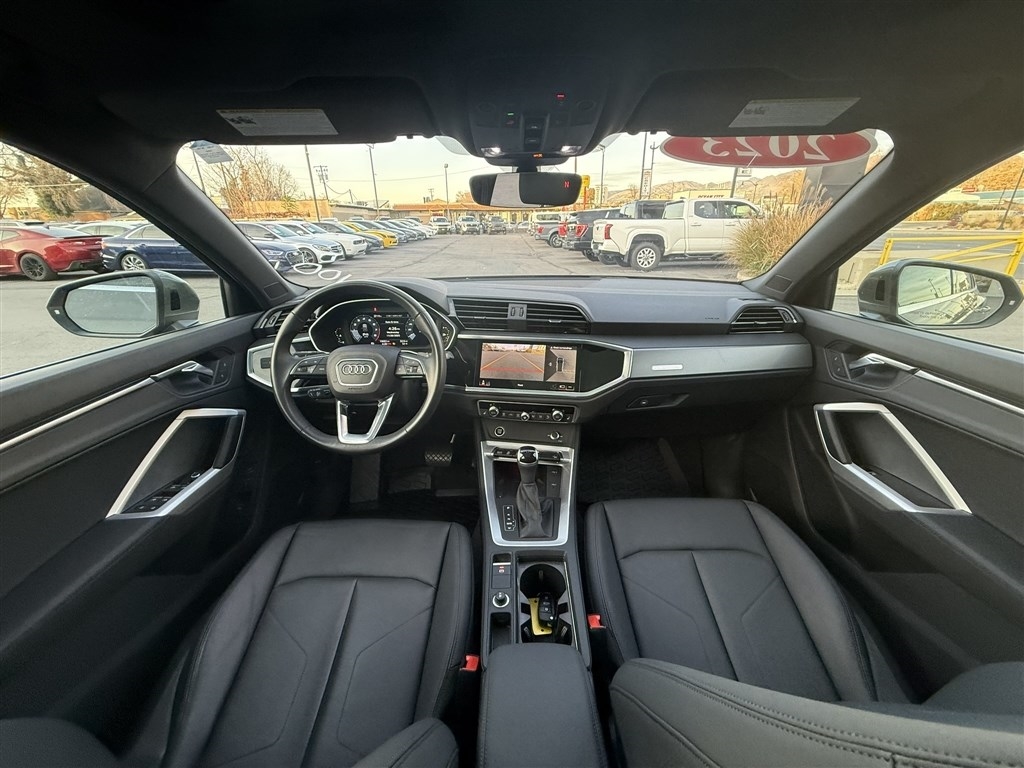 Audi Q3 S line Premium Plus 45 TFSI quattro 2023