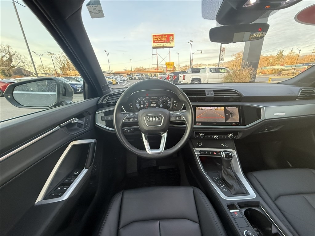 Audi Q3 S line Premium Plus 45 TFSI quattro 2023