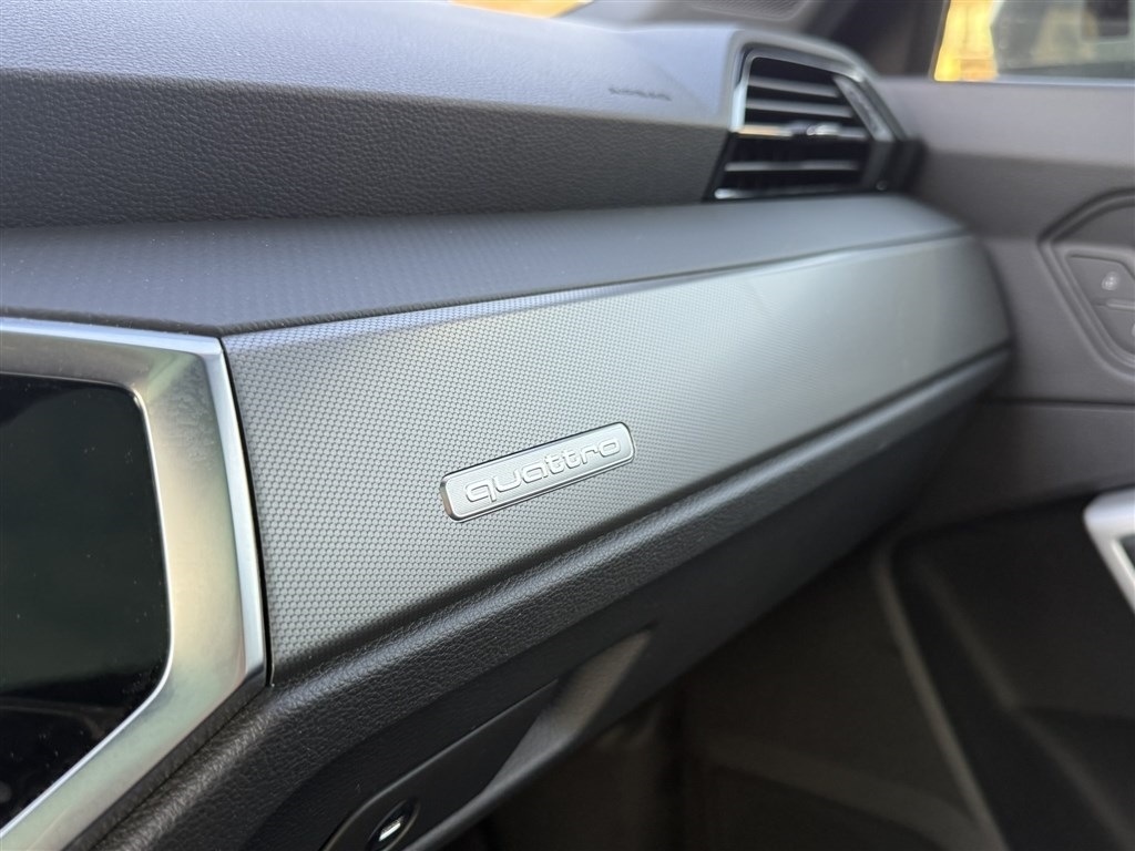 Audi Q3 S line Premium Plus 45 TFSI quattro 2023