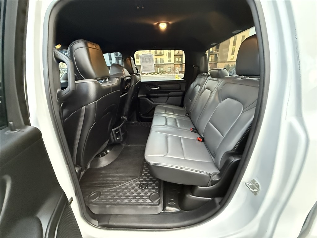 RAM 1500 Tradesman 4x4 Crew Cab 5'7" Box 2024