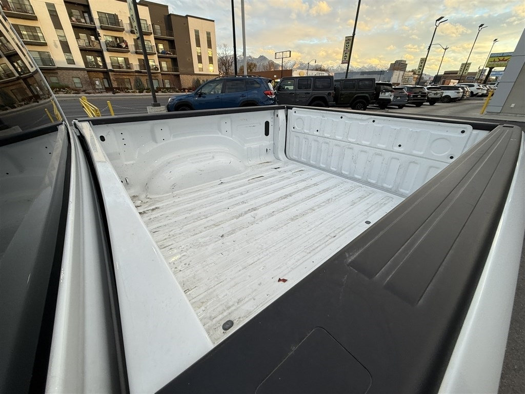 RAM 1500 Tradesman 4x4 Crew Cab 5'7" Box 2024