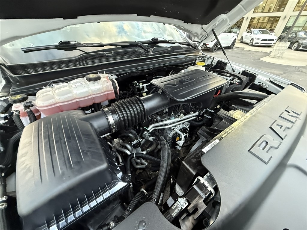 RAM 1500 Tradesman 4x4 Crew Cab 5'7" Box 2024