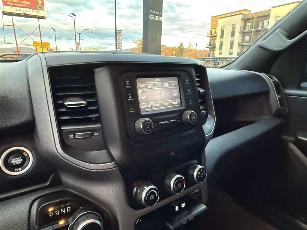 RAM 1500 Tradesman 4x4 Crew Cab 5'7" Box 2024