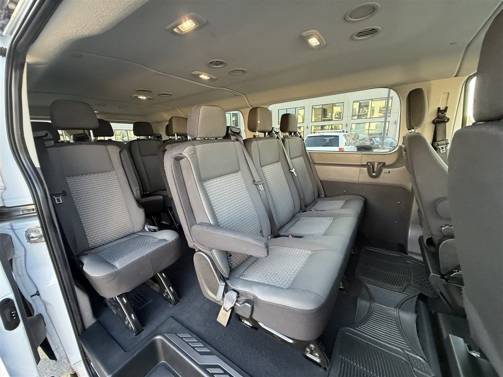 Ford Transit Passenger Wagon T-350 148" Low Roof XL RWD 2023