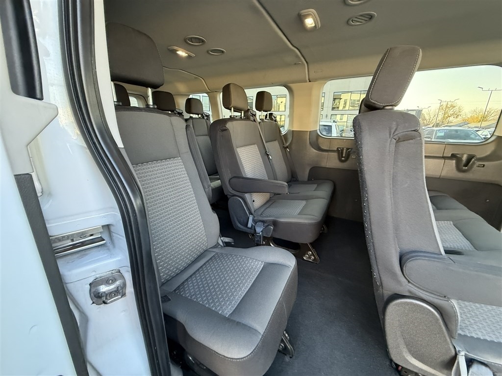 Ford Transit Passenger Wagon T-350 148" Low Roof XL RWD 2023