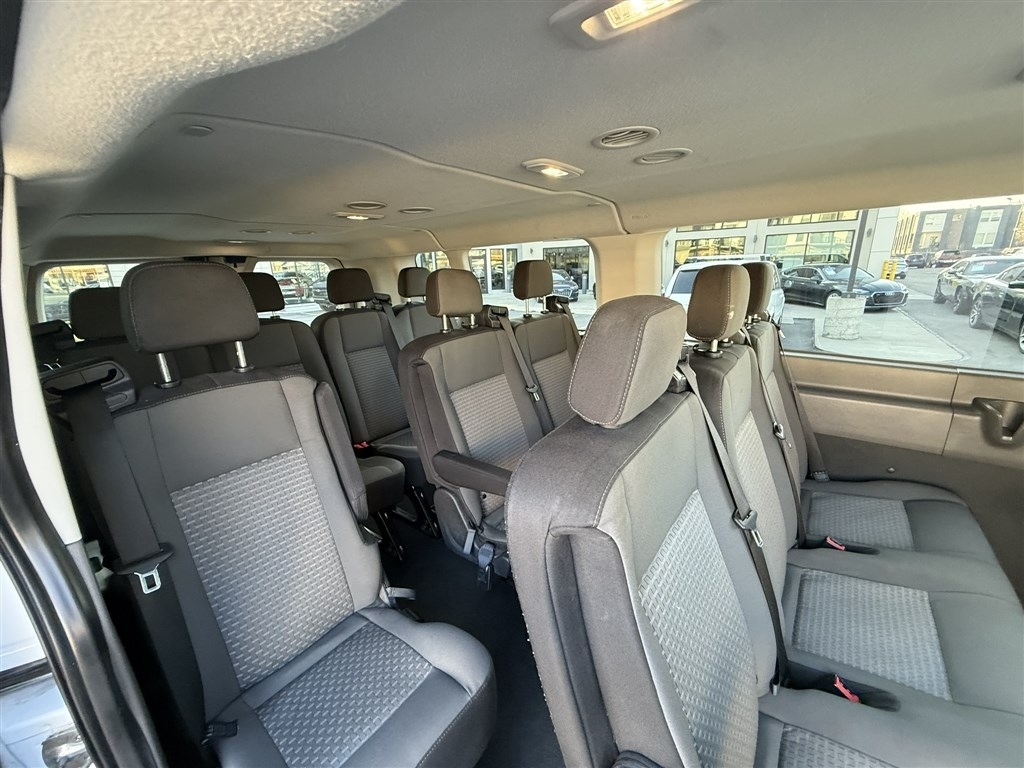 Ford Transit Passenger Wagon T-350 148" Low Roof XL RWD 2023