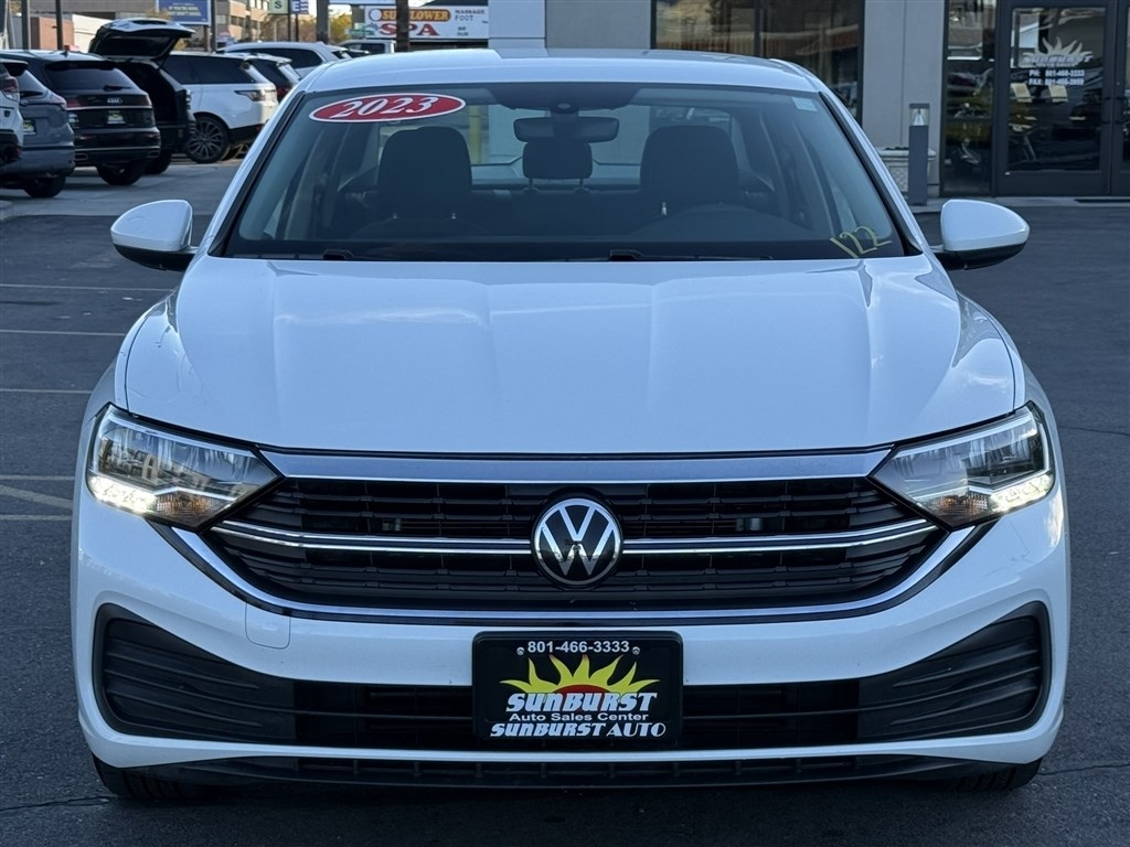 2023 Volkswagen Jetta S photo 2