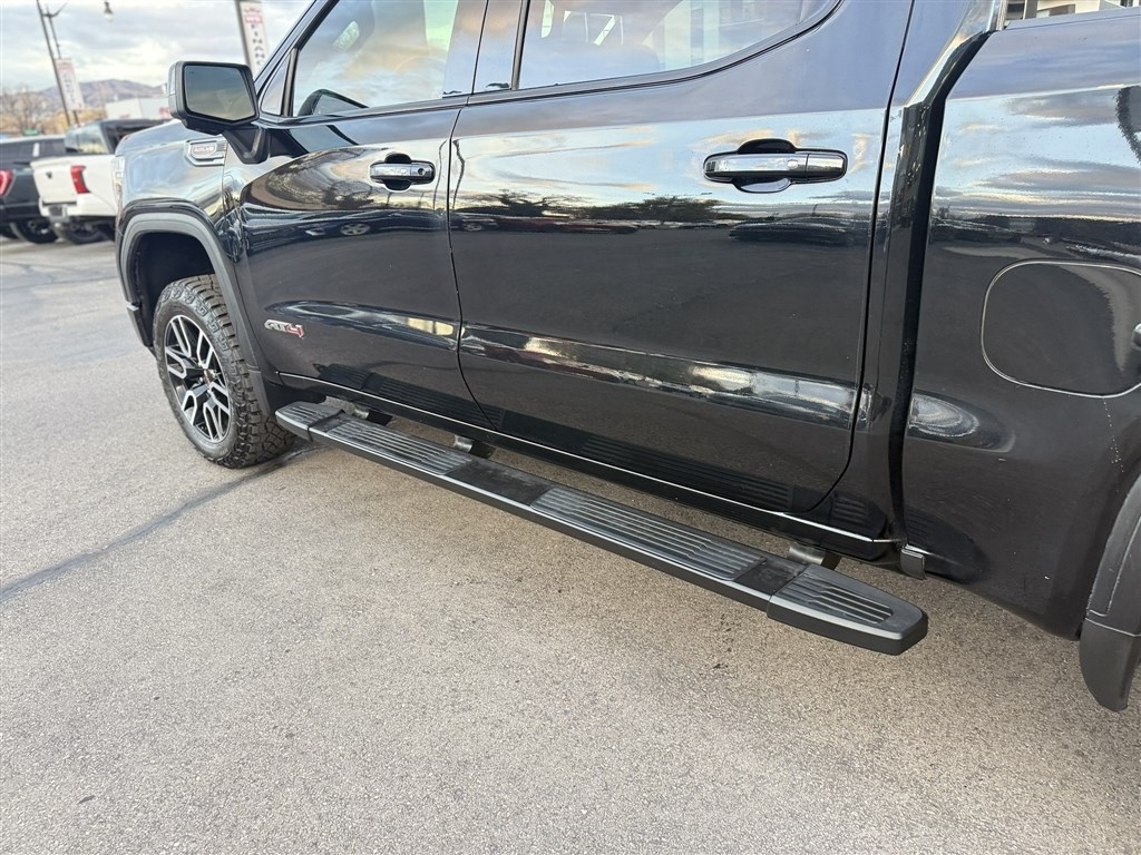 GMC Sierra 1500 4WD Crew Cab 147" AT4 2019