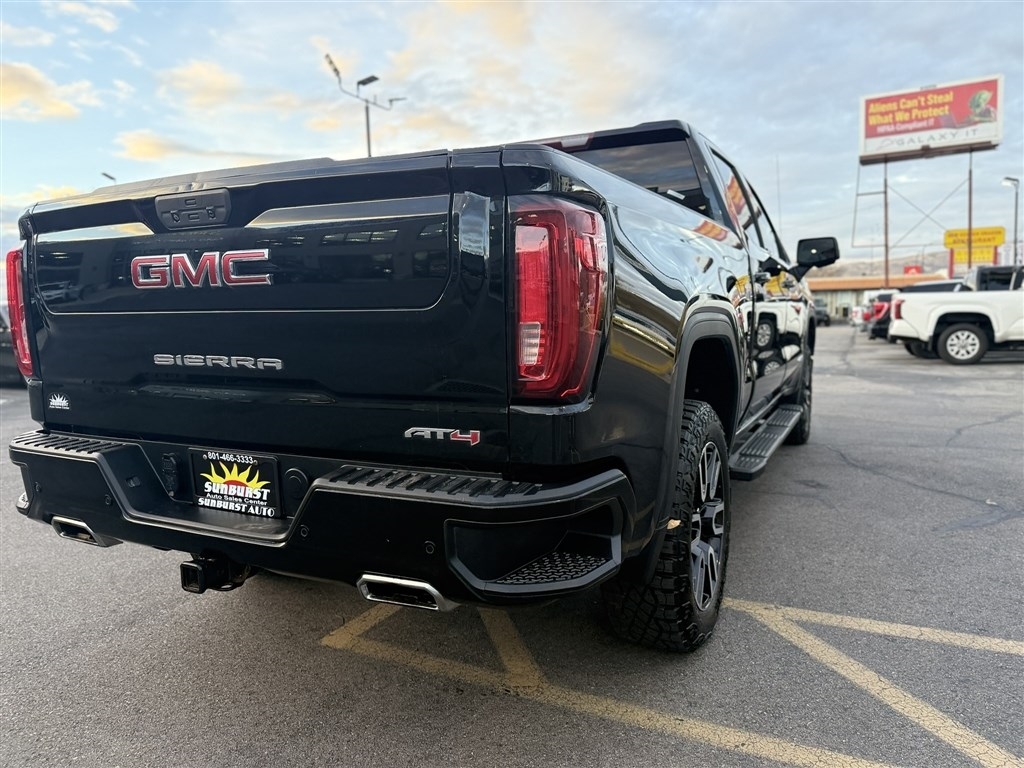 GMC Sierra 1500 4WD Crew Cab 147" AT4 2019