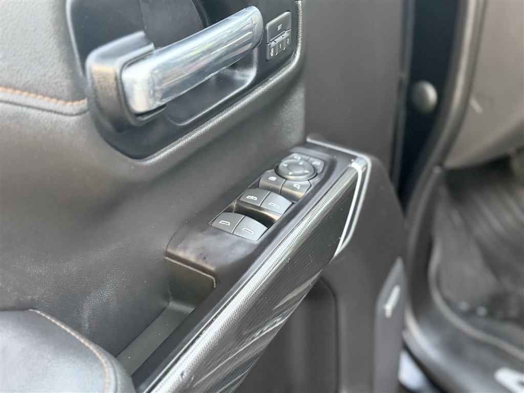 GMC Sierra 1500 4WD Crew Cab 147" AT4 2019