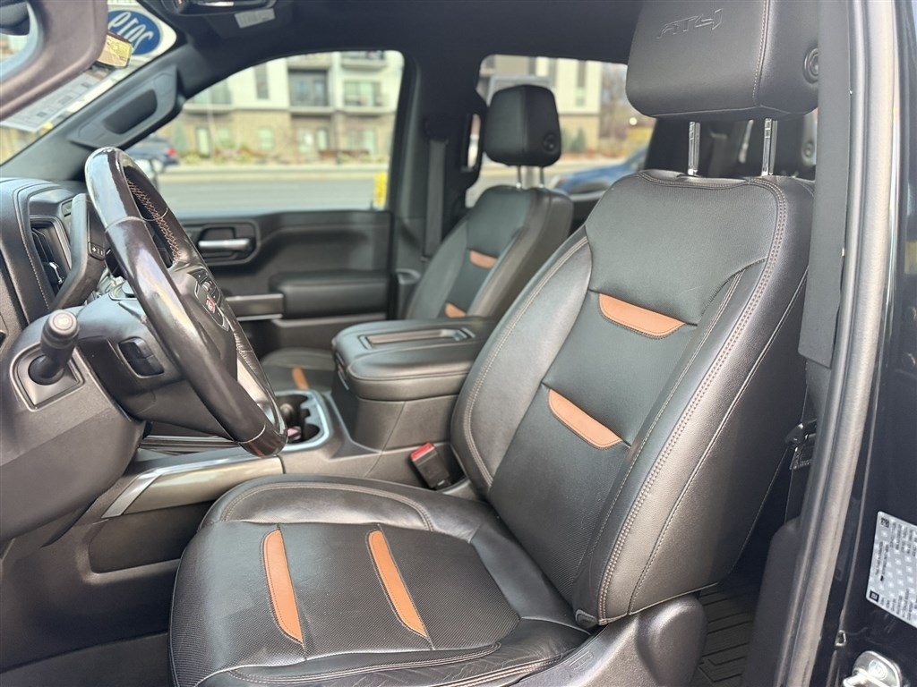 GMC Sierra 1500 4WD Crew Cab 147" AT4 2019