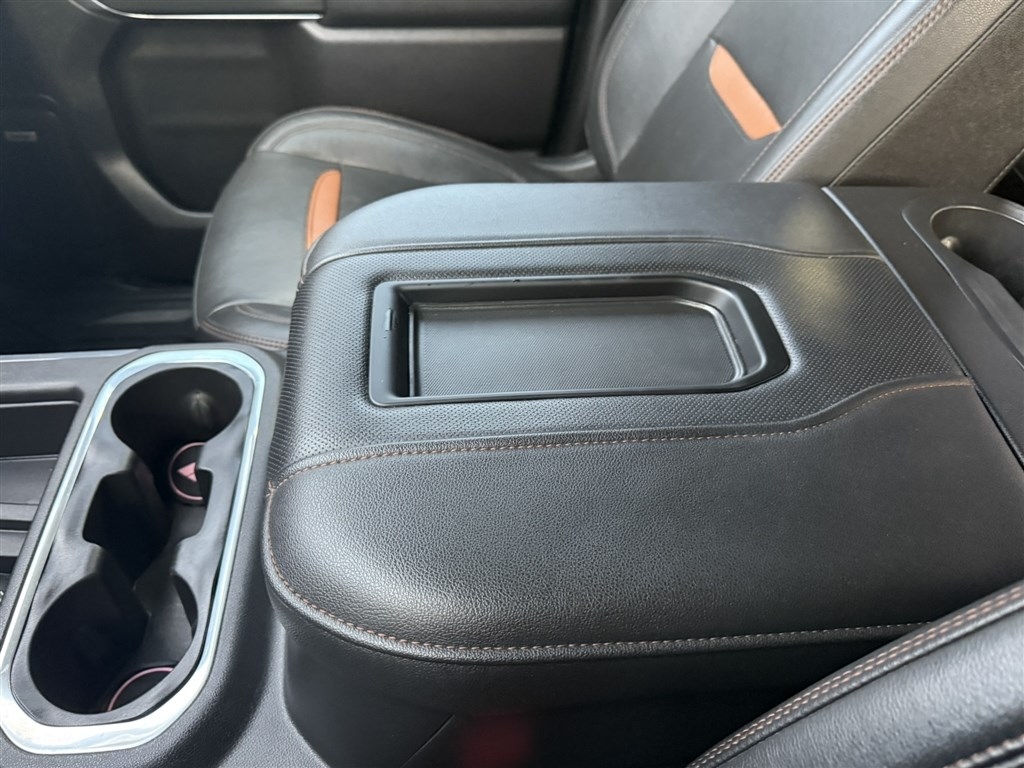 GMC Sierra 1500 4WD Crew Cab 147" AT4 2019