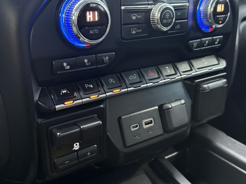 GMC Sierra 1500 4WD Crew Cab 147" AT4 2019