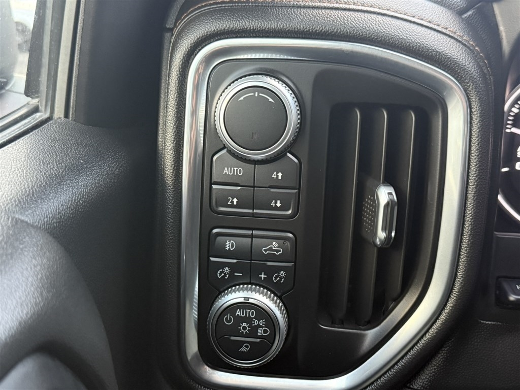 GMC Sierra 1500 4WD Crew Cab 147" AT4 2019