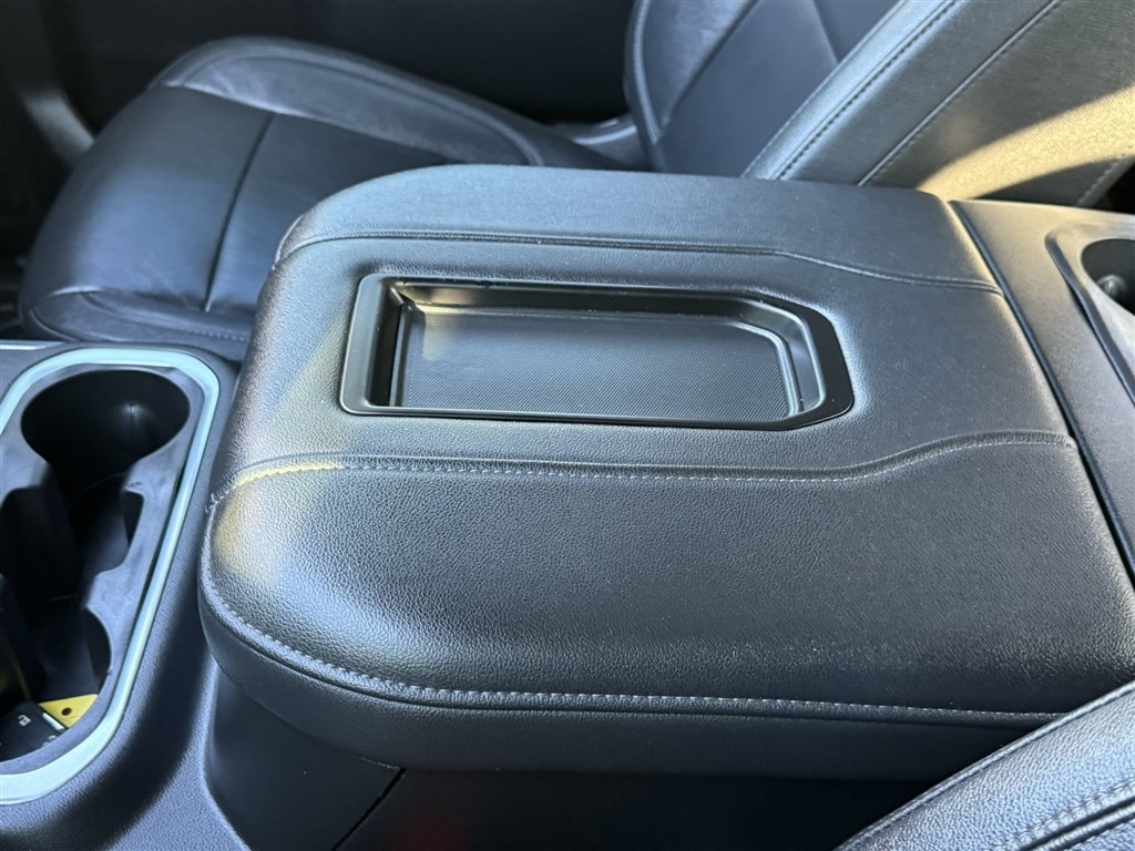 Chevrolet Silverado 1500 4WD Crew Cab 147" RST 2020